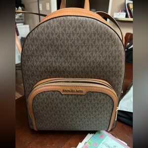 Michael kors large backpack new brown chestnut retails $149 luxury designer